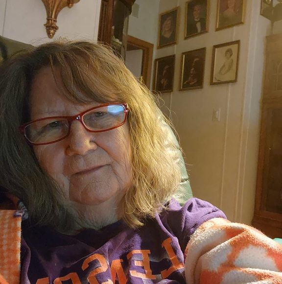 Profile Picture of Wanda Killough (@pitmom99) on Poshmark