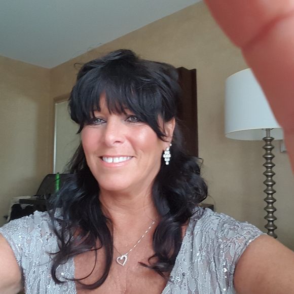 Leigh Rimscha - Poshmark Profile Picture of Leigh Rimscha (@leighann888888) on Poshmark