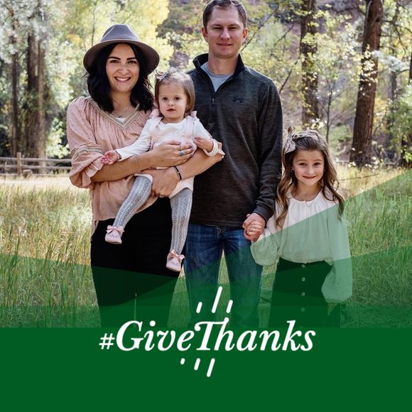 Profile Picture of April Hansen (@aprilhansen89) on Poshmark