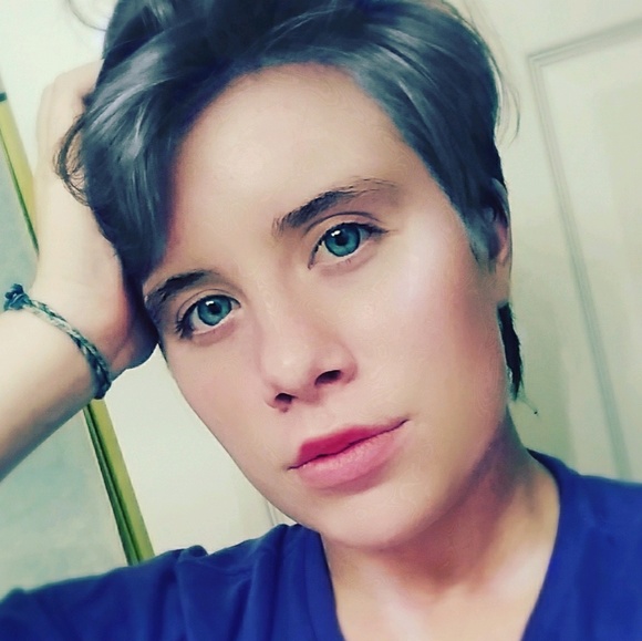 Riley Propes - Poshmark Profile Picture of Riley Propes (@ripropes) on Poshmark