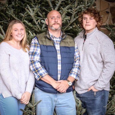 Profile Picture of Kyle Lenz (@lenzer33) on Twitter