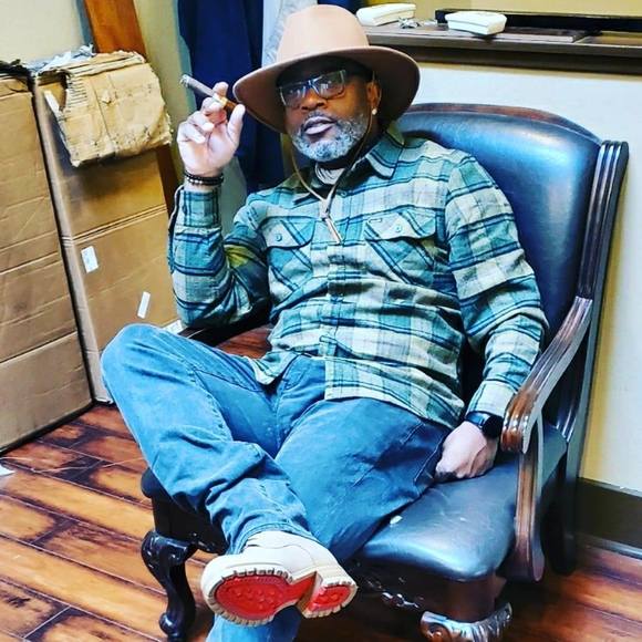 Profile Picture of Shawn Thompson (@shawn5742) on Poshmark