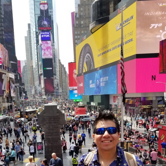 Profile Picture of Apolinario Gomez (@apolinariog) on Poshmark