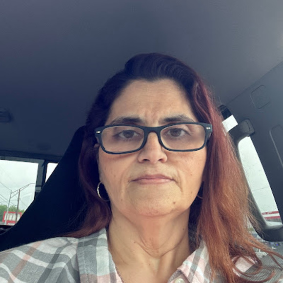 Profile Picture of Tammy Moore (@tammymoore62) on Poshmark