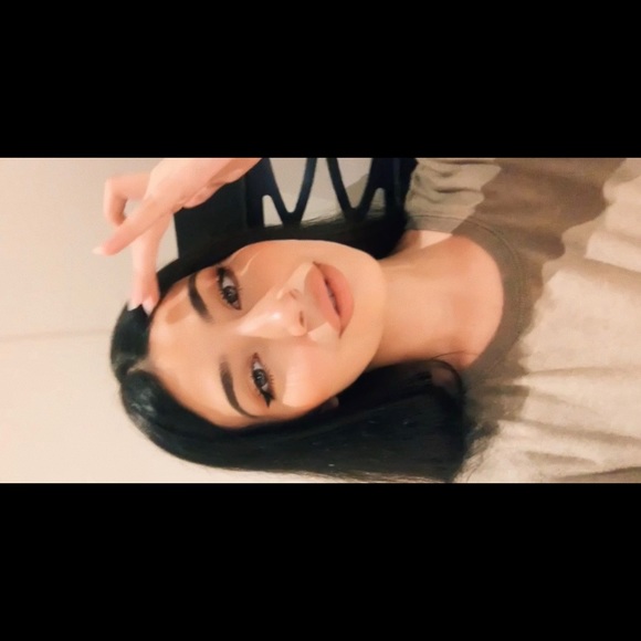 Profile Picture of Maya Piercey (@_mvy0) on Poshmark