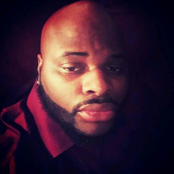 Profile Picture of Mike Calloway (@bgmike01) on Poshmark