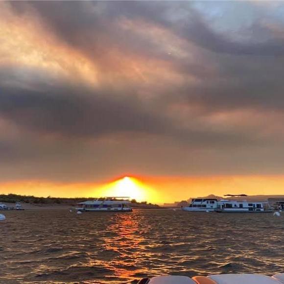 Profile Picture of George Reyes (@jrreyesgeorge1) on Poshmark