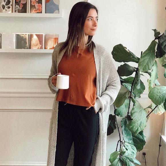 Profile Picture of Lori Lessing (@lorless) on Poshmark