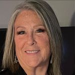 Profile Picture of Darlene Hollifield Myers (@makeupbydarlenem) on Instagram