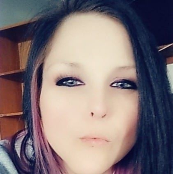 Profile Picture of Amber Riddle (@amberriddle29) on Poshmark