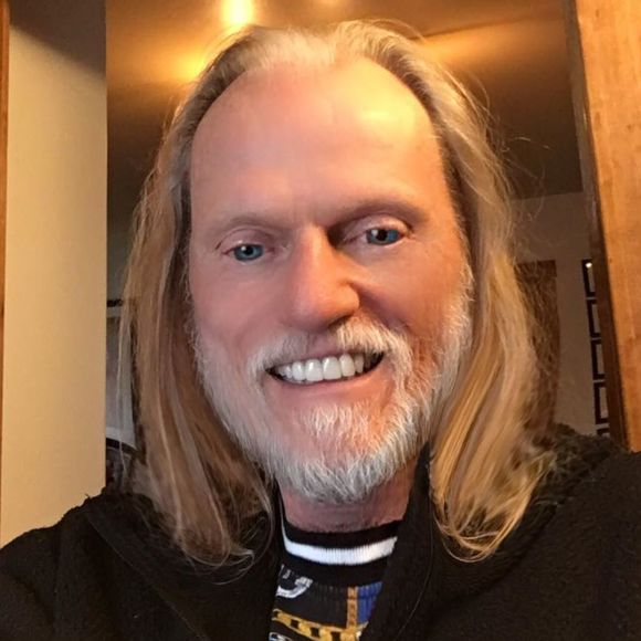 Profile Picture of Kyle Stuart (@kyleinthedesert) on Poshmark
