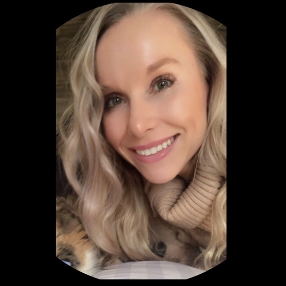 Profile Picture of Nancy-grace Thurston (@nancygrace84) on Poshmark