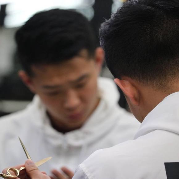 Profile Picture of Maximillian Kwun trần (@mktran10) on Poshmark