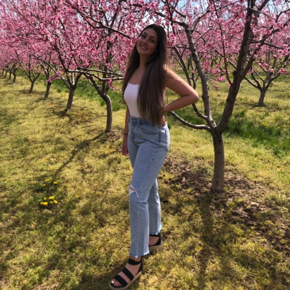 Profile Picture of David Bias (@bia23s) on Poshmark