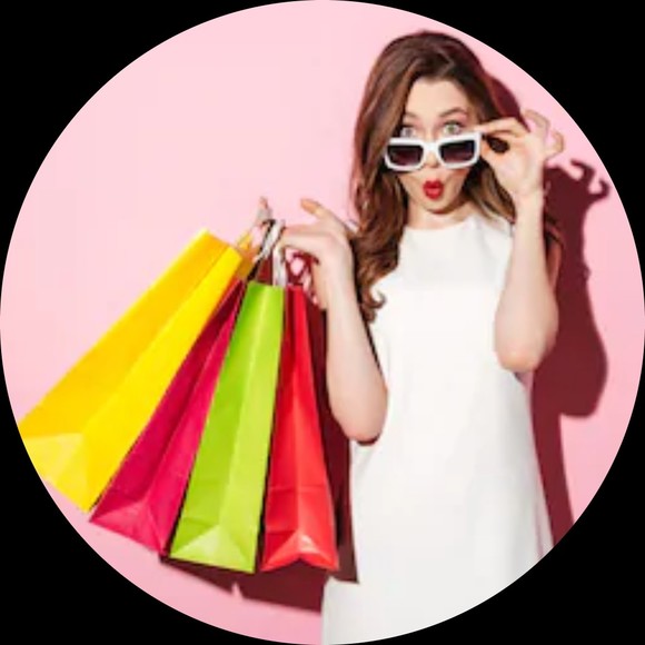 Profile Picture of Amanda Solazzo (@amandasolazzo) on Poshmark