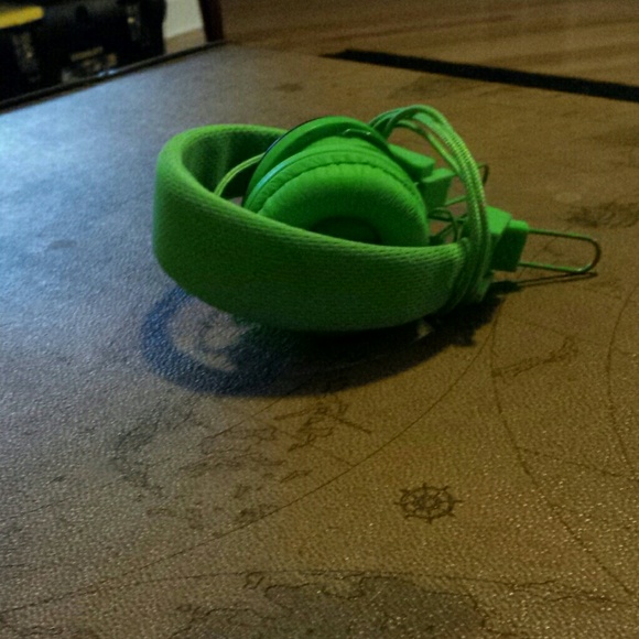 Profile Picture of Tracey Lazos (@traceykl) on Poshmark