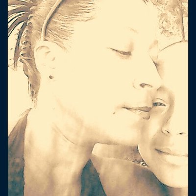 Profile Picture of Renee Stokes (@ReneeStokes19) on Twitter