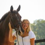 Profile Picture of caroline moore (@caroline.mooree) on Instagram