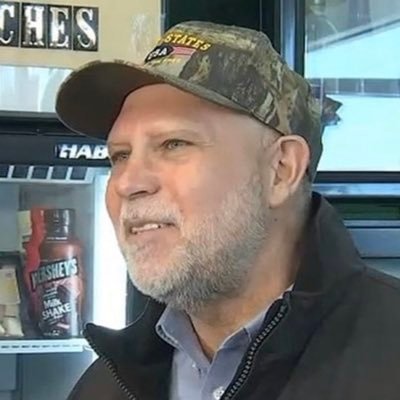 Profile Picture of Joseph K Heaton (@jogivingback) on Twitter
