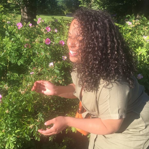 Profile Picture of Wendy Genao (@wendyg8) on Poshmark