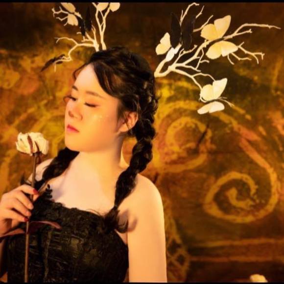 Profile Picture of Xiaorong Zheng (@xiao83971) on Poshmark