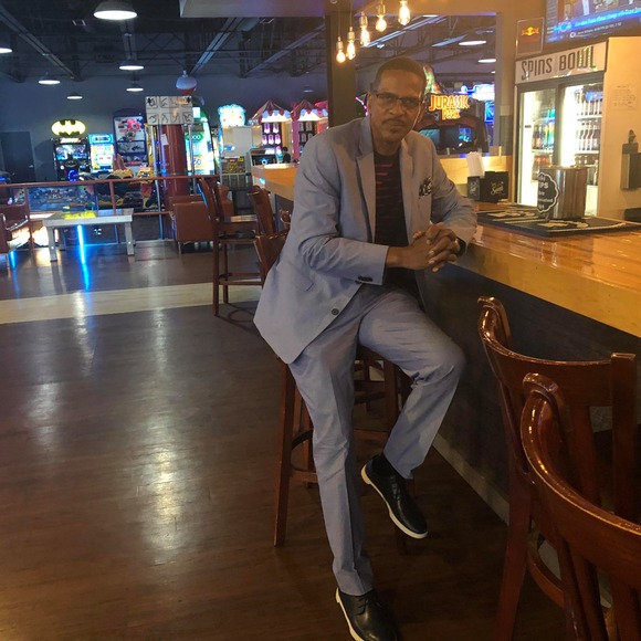 Profile Picture of Charles Andrews (@charlesandre523) on Poshmark