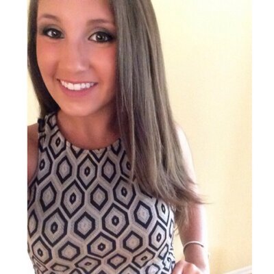 Profile Picture of Athena Poulos (@athenaapoulos) on Twitter