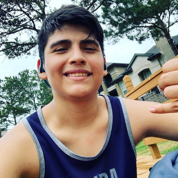 Profile Picture of Fernando Pineda (@lindahetfield22) on Poshmark