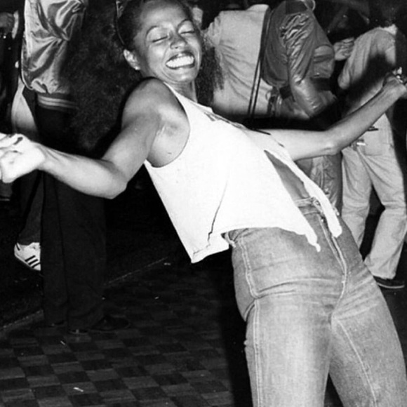 Profile Picture of Shawnee Pegues (@maatmom) on Poshmark