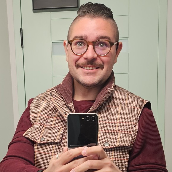 Profile Picture of Brian Richards (@slow_roller) on Poshmark