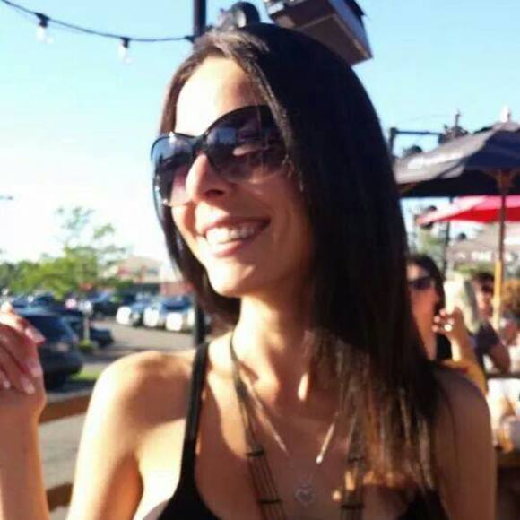 Profile Picture of Helga Eekhoff (@helgaeekhoff) on Poshmark