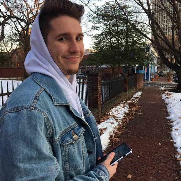 Profile Picture of Alex Kesselman (@alexkesselman) on Poshmark