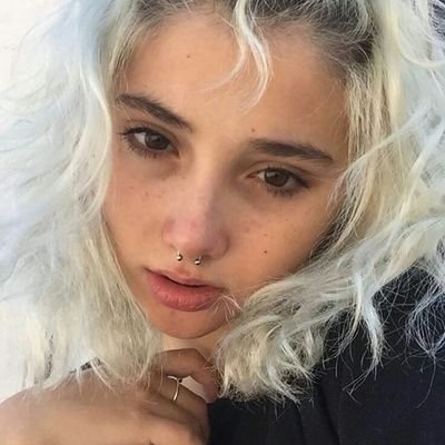 Profile Photo of Amanda Arcuri (@apixiedust_) on Twitter