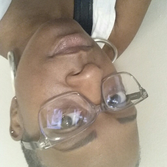 Profile Picture of Kathy Maryman (@mytutu28) on Poshmark