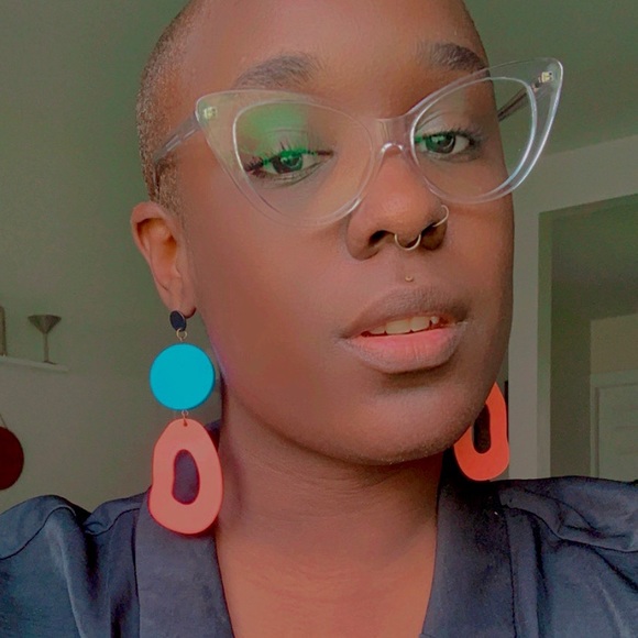 Profile Picture of Shaina Doliny (@shainamichelle) on Poshmark