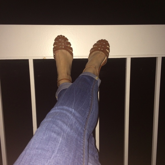 Profile Picture of Dayana Bouzo (@dayalib) on Poshmark