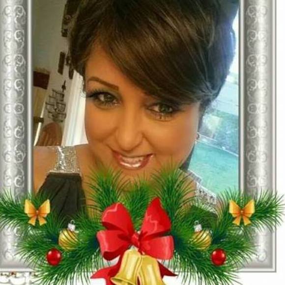 Profile Picture of Gigi Elmeri (@gelmeri) on Poshmark