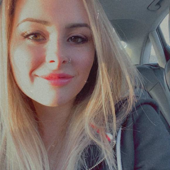 Profile Picture of Kady Westgate (@kadylynnrose123) on Poshmark