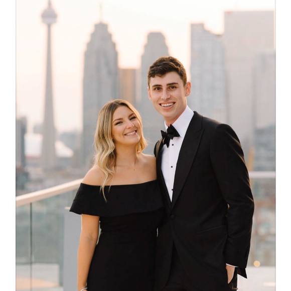 Profile Picture of Alexa Hecht (@a2hecht) on Poshmark