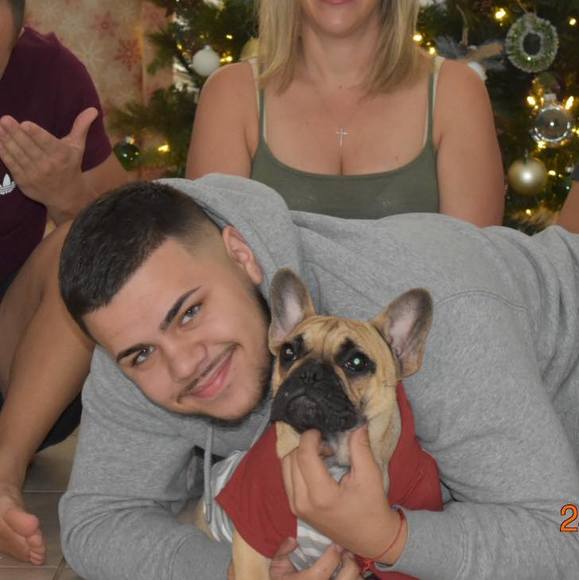 Profile Picture of Andrew Cartagena (@boiiandrew) on Poshmark