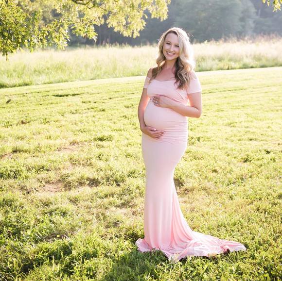 Profile Picture of Shauna Jarrett (@shaunajarrett) on Poshmark