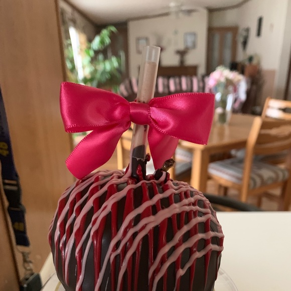 Profile Picture of Bae Bae (@xnoxangelx) on Poshmark