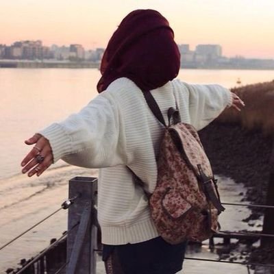 Profile Picture of Syeda Zayna Abbas (@ZaynaSyeda) on Twitter