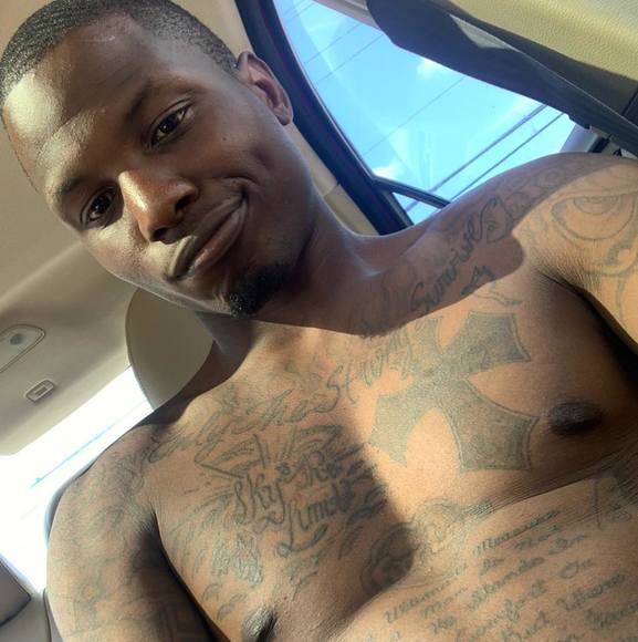 Profile Picture of Dominique Wise (@dominique_wise) on Poshmark