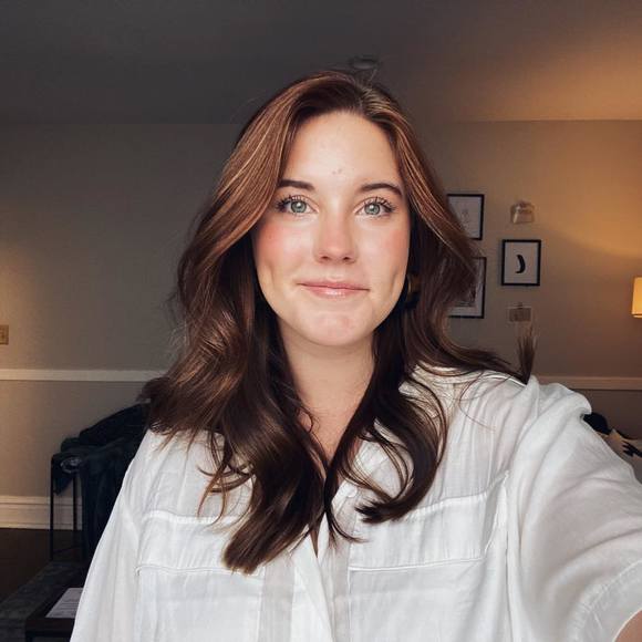 Profile Picture of Emma Tasler (@emtasler) on Poshmark