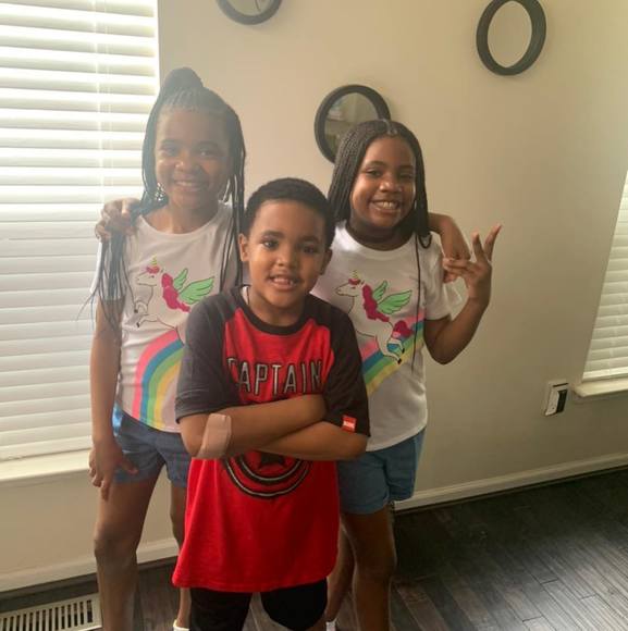 Profile Picture of Livingformygirls Aughtry (@laughtry0809) on Poshmark