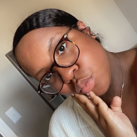 Profile Picture of Tinyah Miller (@tinyahmiller) on Poshmark