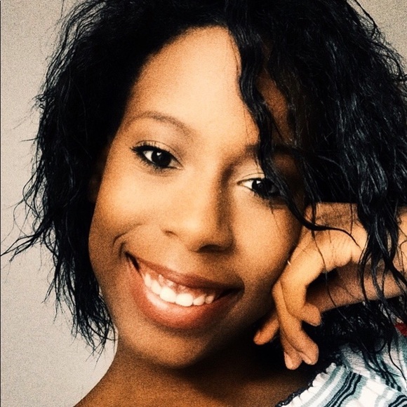 Profile Picture of Cierra Graham (@cierra_graham) on Poshmark