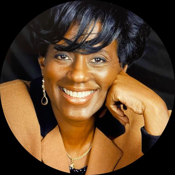 Danne smith Mathis - Poshmark Profile Picture of Danne smith Mathis (@dannem) on Poshmark