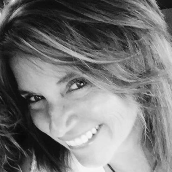 Profile Picture of Adriana Denis (@adrianadenis) on Poshmark